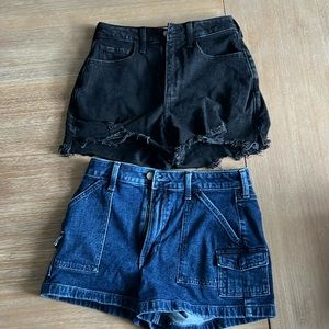 Hollister denim shorts 5/4 W 27